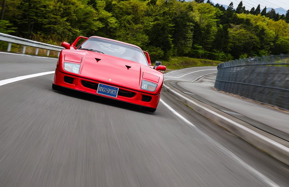 F40ライトウェイト|ビンゴスポーツ/希少車、 絶版車、高級車の販売・買取。