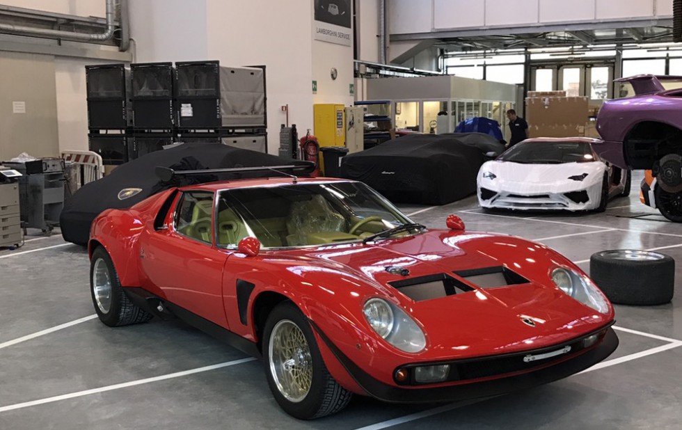 希少古着Lamborghiniランボルギーニビッグ刺繍ブラックポロシャツ ランボルギーニ認定中古車-ch0000020575｜ランボルギーニ仙台
