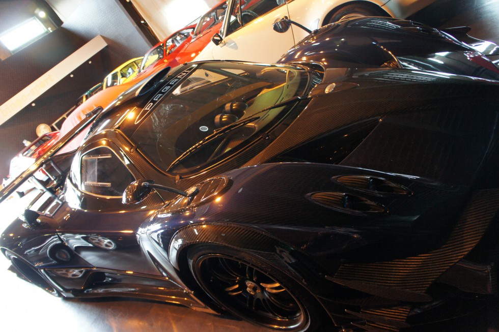 パガーニ ゾンダレヴォリューション」、「フェラーリ 599XX Evo」 at