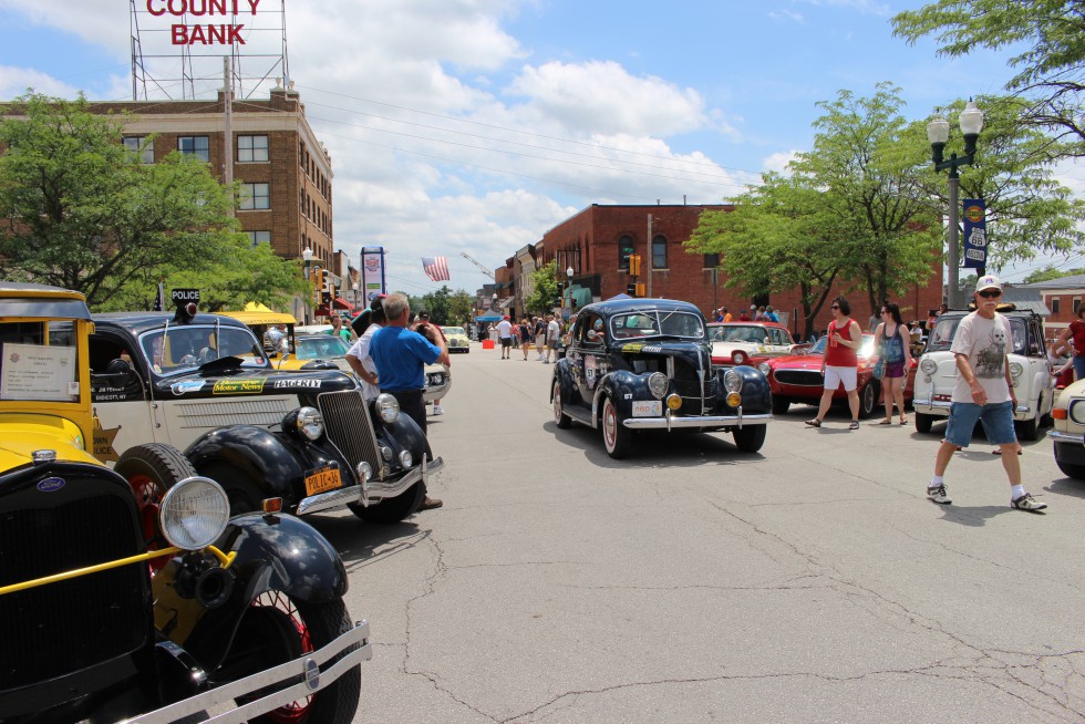 グレートレース開幕、初日終了(ミズーリ州カークウッド～同州スプリングフィールド)ビンゴスポーツ/希少車、 絶版車、高級車の販売・買取。